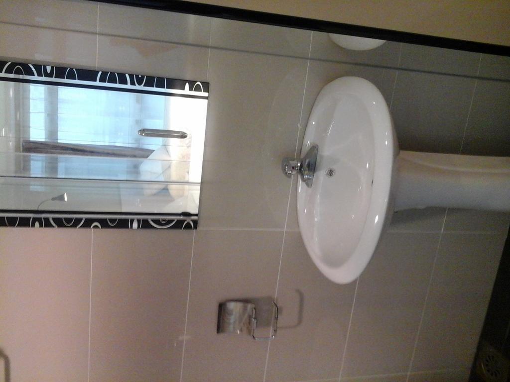 Easyrest Hotel Petaling Jaya Phòng bức ảnh